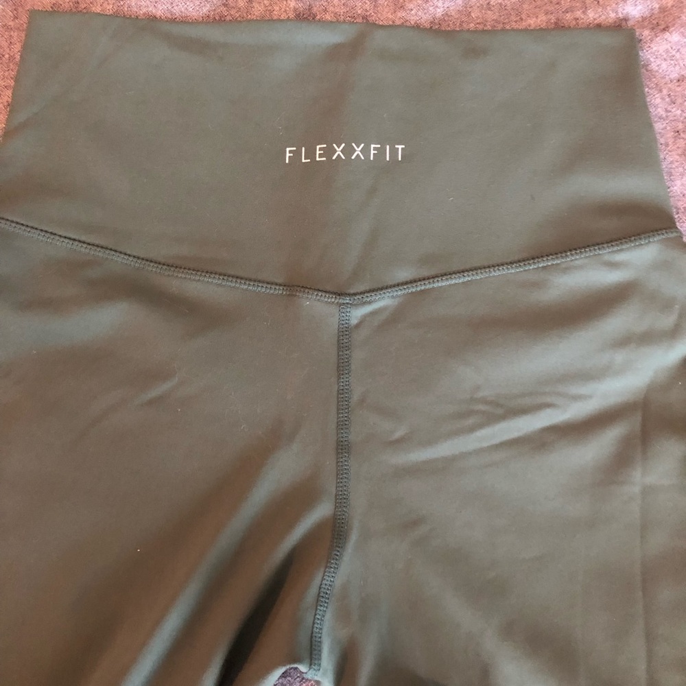 FLEXXFIT Leggings! 💗